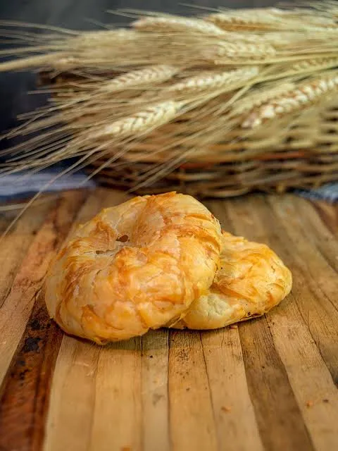 Otlu börek